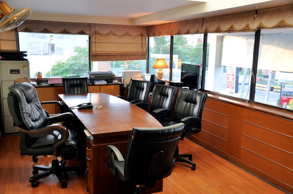 Hotel Pr Residency Amritsar Afaceri foto