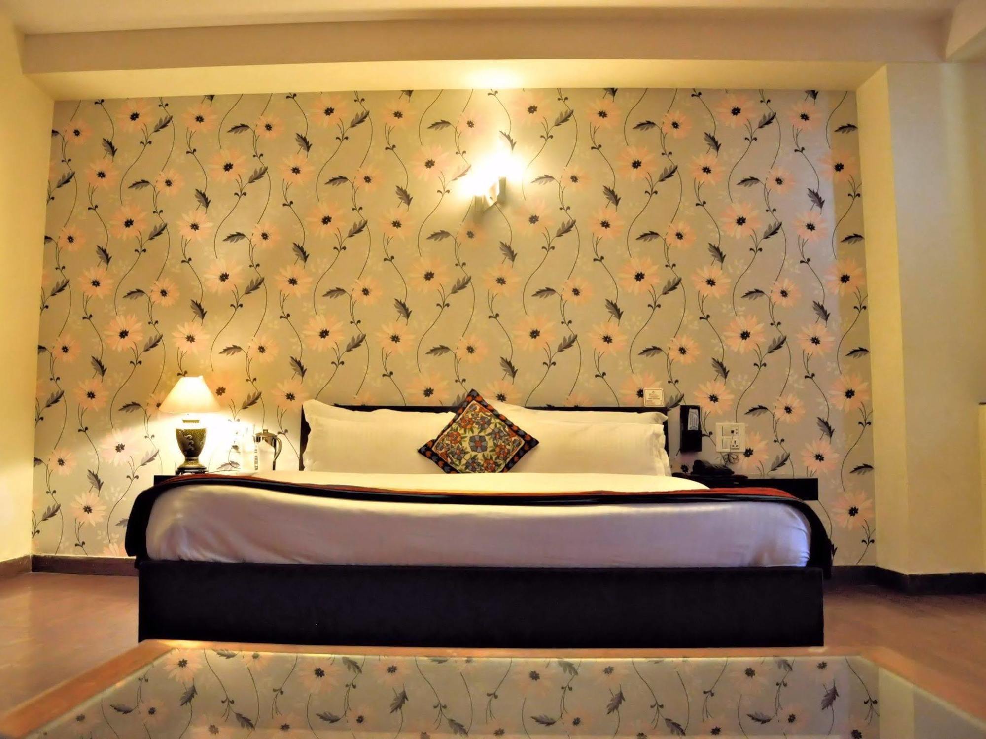 Hotel Pr Residency Amritsar Cameră foto